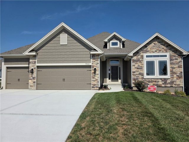 Homes for Sale in Kansas City, MO 64156 | 7000 NE 102nd Court