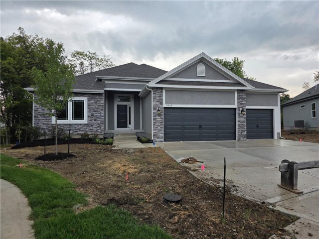 Homes for Sale in Kansas City, MO 64154 | 9439 N Belton Avenue