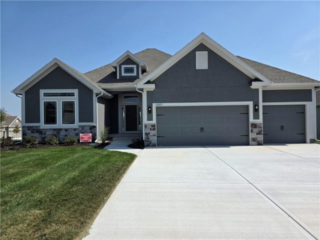 Homes for Sale in Kansas City, MO 64156 | 10205 N Winchester Avenue