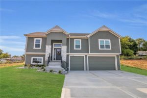 16740-N-Dundee-Road-mls-2562013-image-1