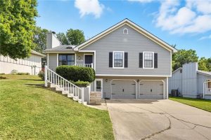 8501-NW-81st-Terrace-mls-2574843-image-1