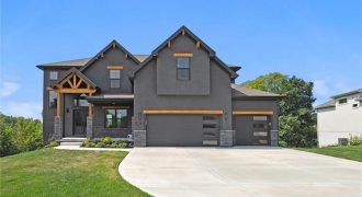 Homes for Sale in Kansas City, MO 64153 | 8222 NW 89th Street