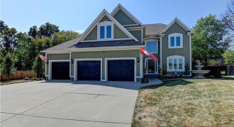 Homes for Sale in Kansas City, MO 64119 | 6800 N Charleston Drive
