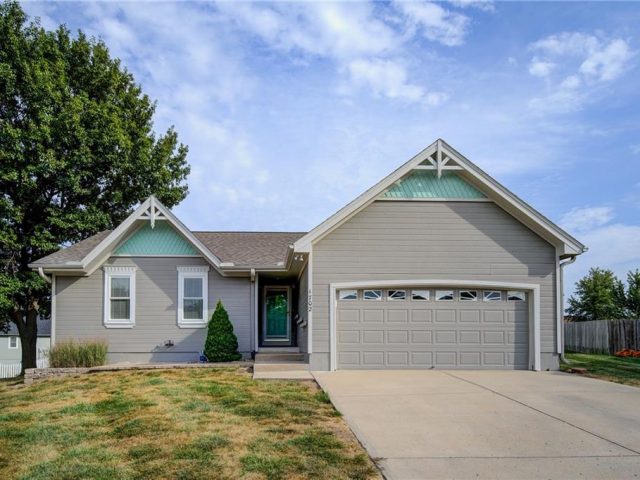 Homes for Sale in Kearney, MO 64060 | 1702  Flintrock Street