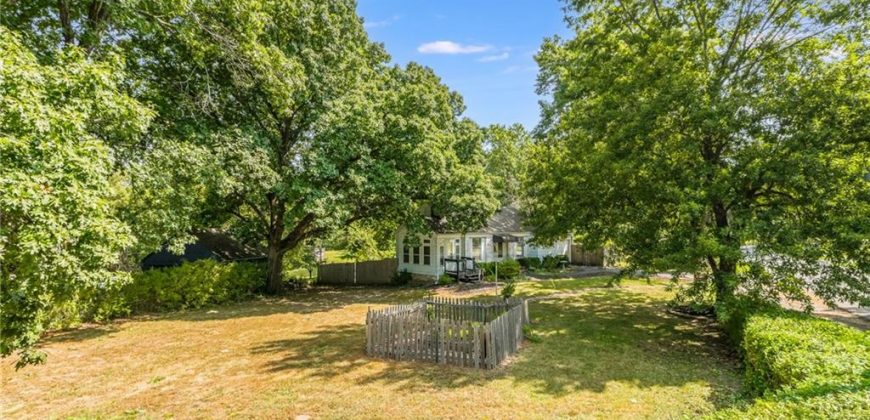 Homes for Sale in Kansas City, MO 64119 | 3008 NE 54th Street