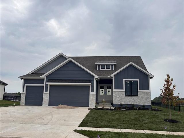 Homes for Sale in Kearney, MO 64060 | 2341  Fishing Lane