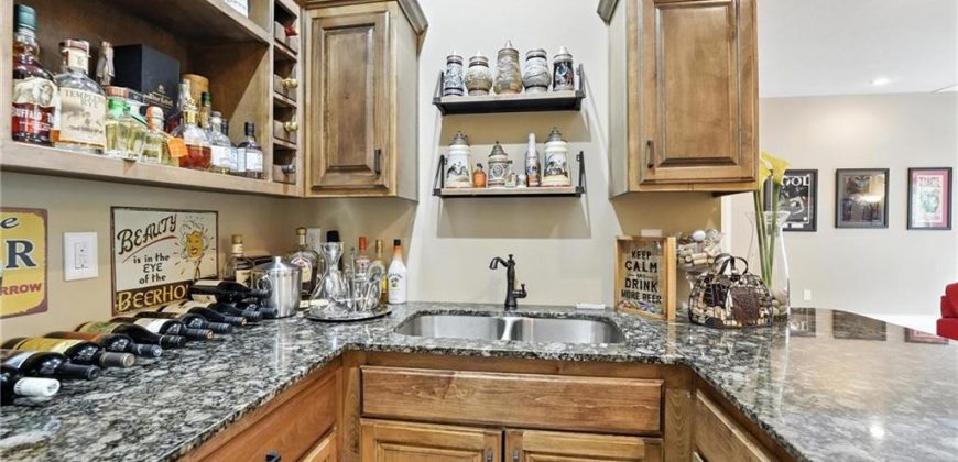 Homes for Sale in Parkville, MO 64152 | 6025  Vardon Drive