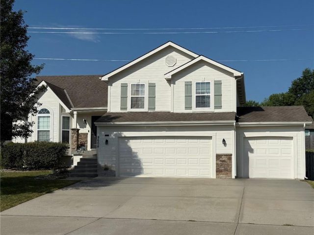 Homes for Sale in Kansas City, MO 64155 | 9604 N Highland Terrace