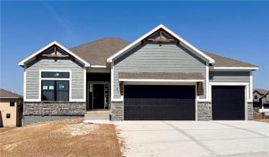 7602-NE-103rd-Street-mls-2570862-image-1