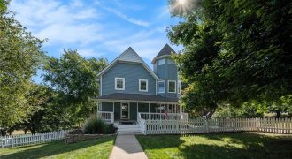 Homes for Sale in Parkville, MO 64152 | 12020 N Windbrook Court