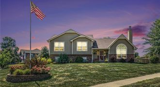 Homes for Sale in Smithville, MO 64089 | 220  Woodhaven Drive