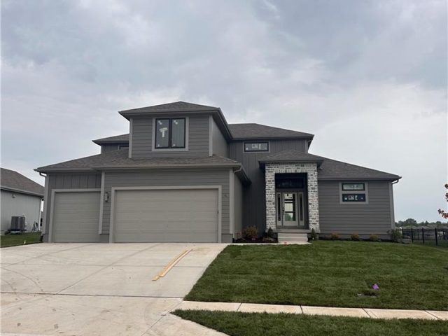 Homes for Sale in Kearney, MO 64060 | 2333  Fishing Lane