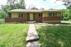 1103-NE-52nd-Place-mls-2558176-image-1