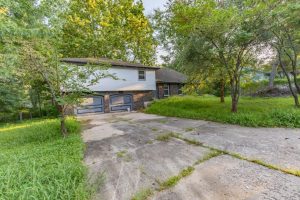 9905-NW-68th-Terrace-mls-2569022-image-1