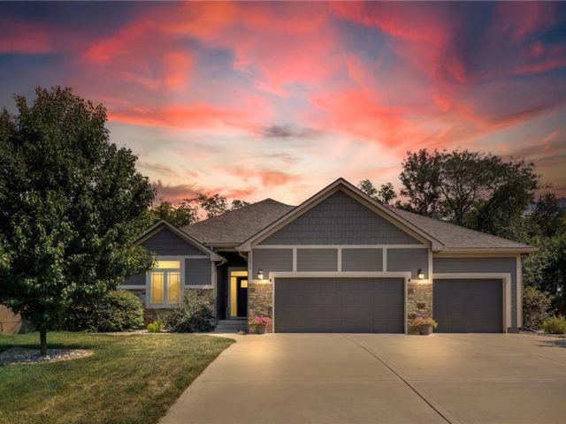 Homes for Sale in Kansas City, MO 64154 | 10919 N Hull Avenue