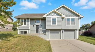 Homes for Sale in Kearney, MO 64060 | 820  Susan Street