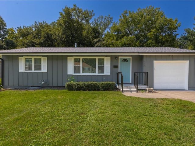 Homes for Sale in Liberty, MO 64068 | 420  Belmont Street