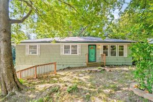 2425-NE-38th-Street-mls-2575923-image-1