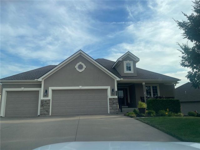 Homes for Sale in Smithville, MO 64089 | 17902  Greyhawke Ridge