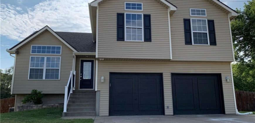 Homes for Sale in Kansas City, MO 64154 | 8524 N Ava Avenue