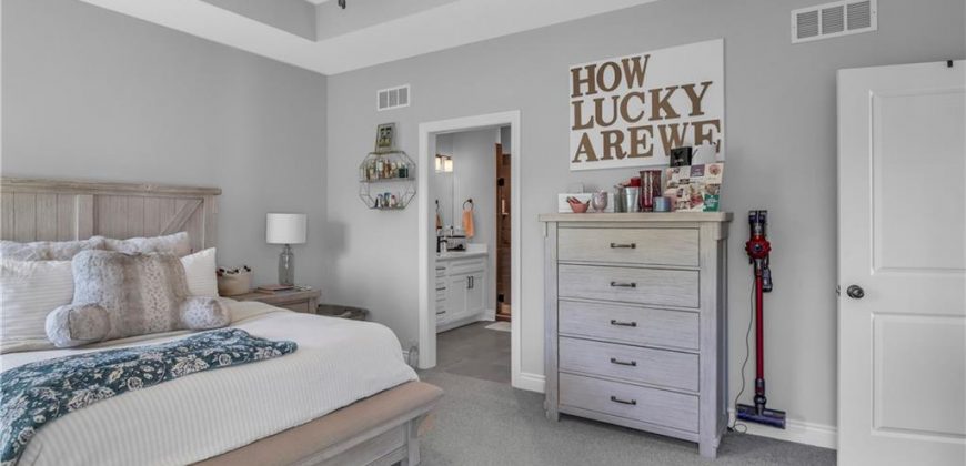 Homes for Sale in Kansas City, MO 64155 | 522 NW 110th Street