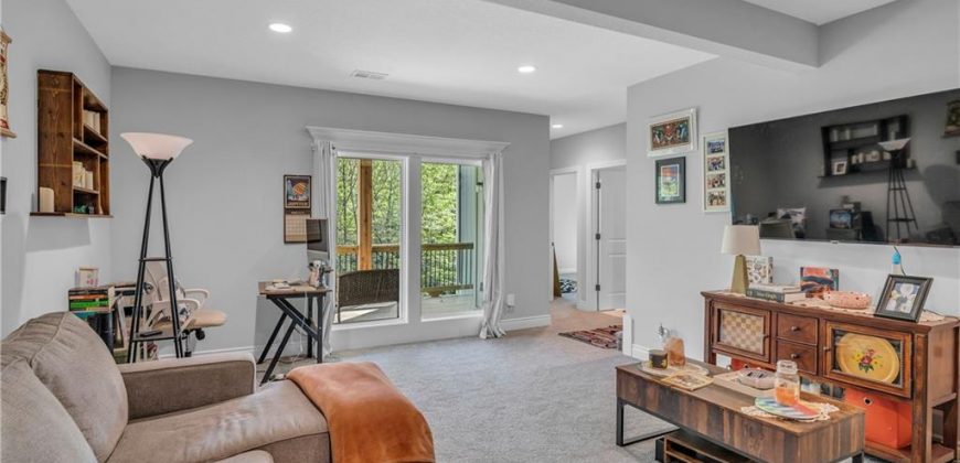 Homes for Sale in Kansas City, MO 64155 | 522 NW 110th Street