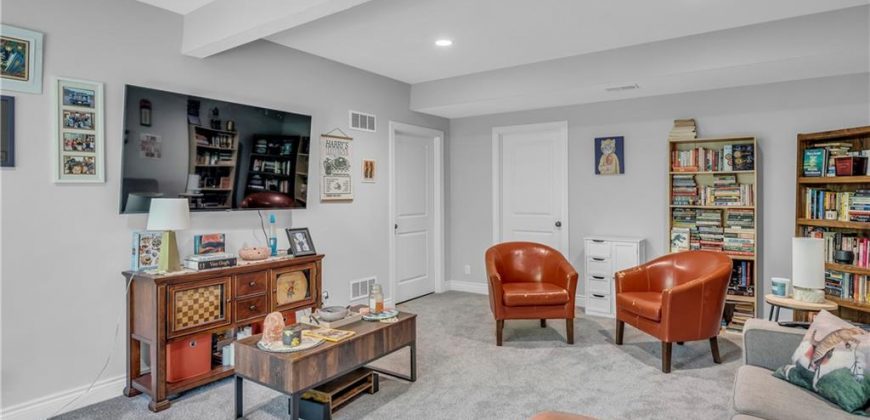 Homes for Sale in Kansas City, MO 64155 | 522 NW 110th Street