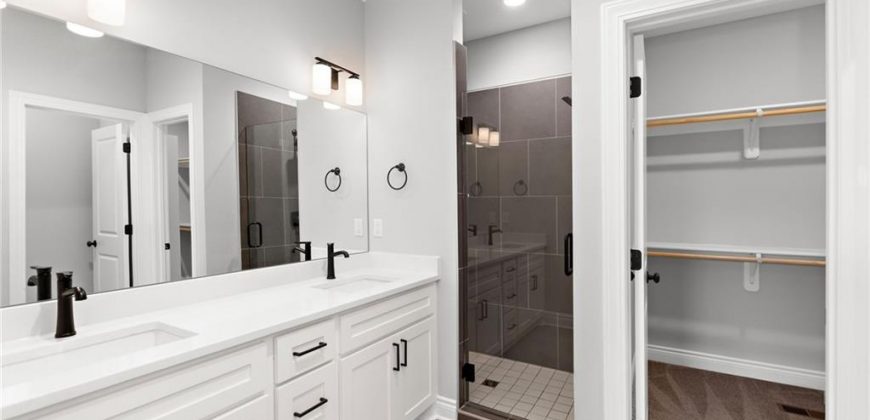 Homes for Sale in Kansas City, MO 64155 | 522 NW 110th Street