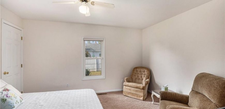 Homes for Sale in Dearborn, MO 64439 | 105 N August Street