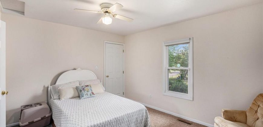 Homes for Sale in Dearborn, MO 64439 | 105 N August Street