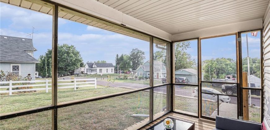 Homes for Sale in Dearborn, MO 64439 | 105 N August Street