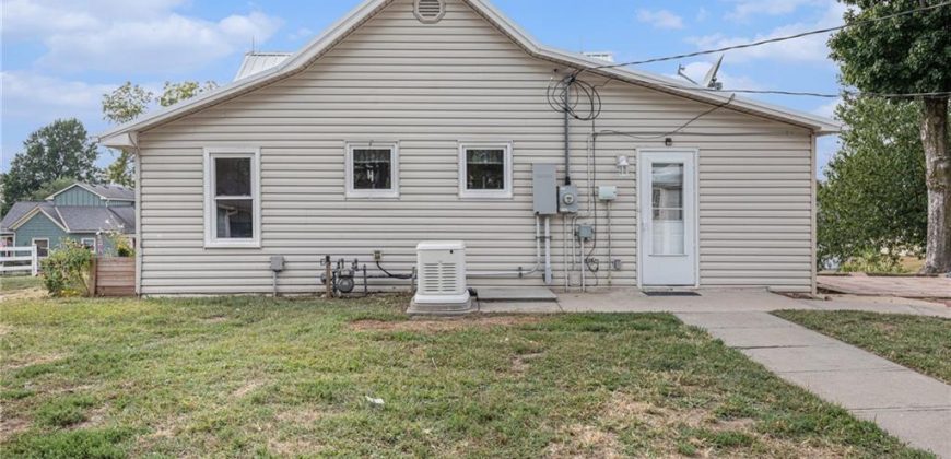 Homes for Sale in Dearborn, MO 64439 | 105 N August Street