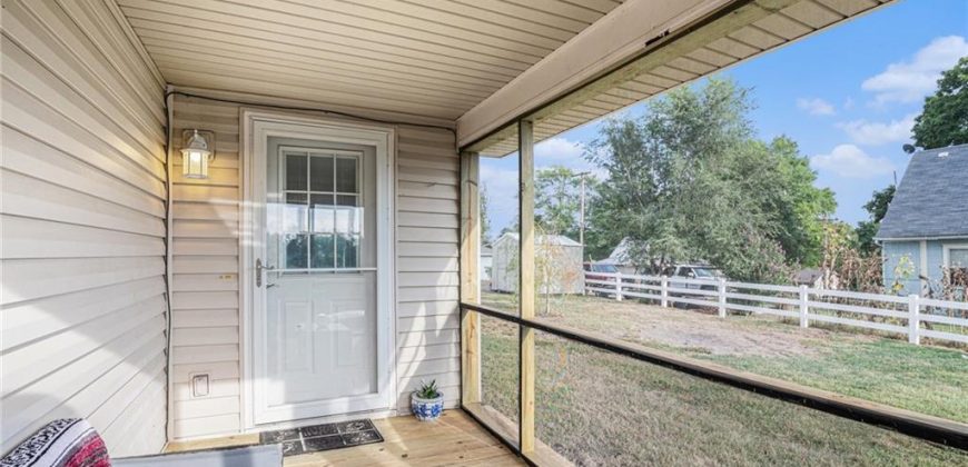 Homes for Sale in Dearborn, MO 64439 | 105 N August Street