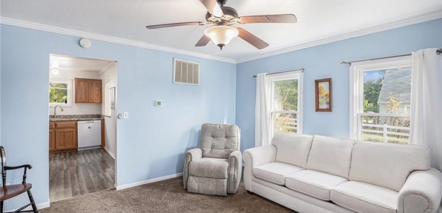 Homes for Sale in Dearborn, MO 64439 | 105 N August Street