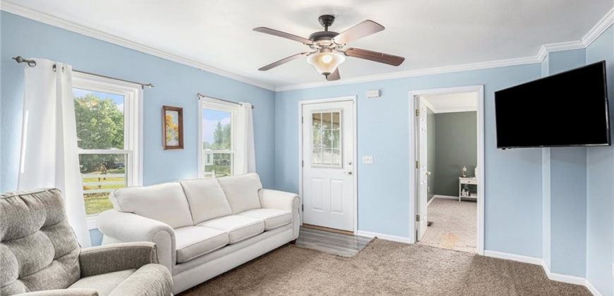Homes for Sale in Dearborn, MO 64439 | 105 N August Street