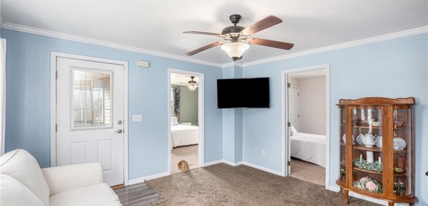 Homes for Sale in Dearborn, MO 64439 | 105 N August Street