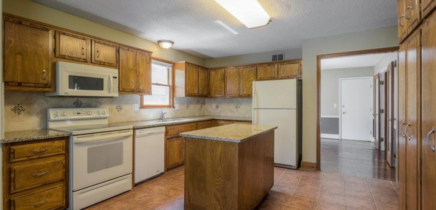 Homes for Sale in Gladstone, MO 64119 | 5835 N College Street