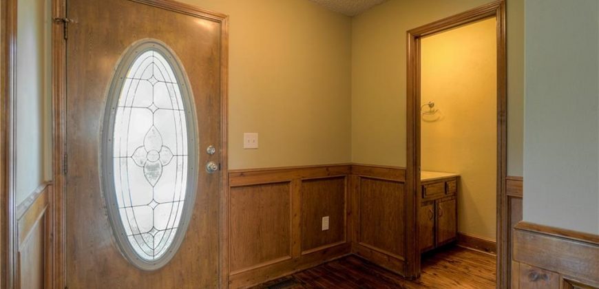 Homes for Sale in Gladstone, MO 64119 | 5835 N College Street