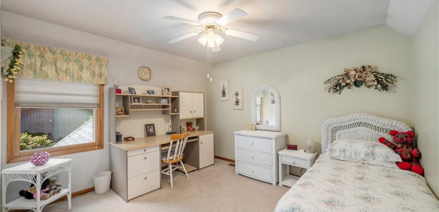 Homes for Sale in Smithville, MO 64089 | 407  Amesbury Drive