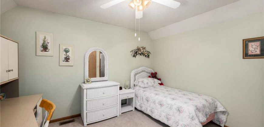 Homes for Sale in Smithville, MO 64089 | 407  Amesbury Drive