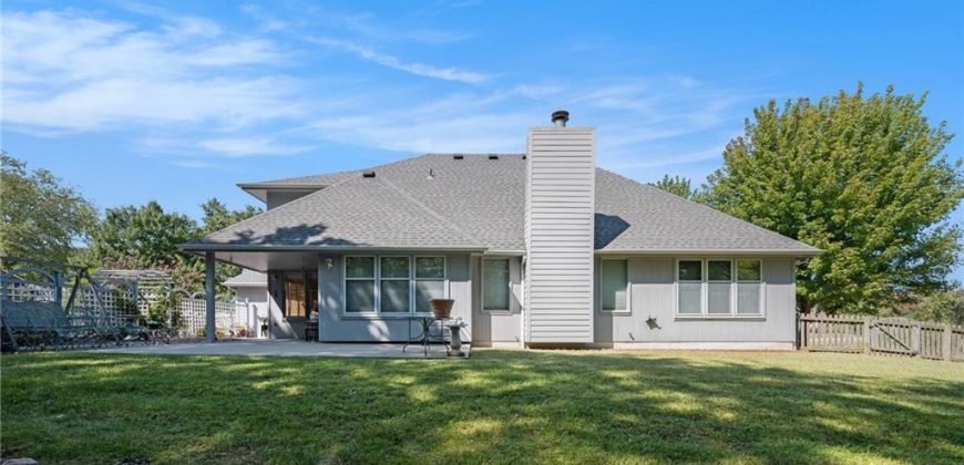 Homes for Sale in Smithville, MO 64089 | 407  Amesbury Drive
