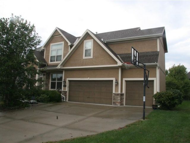 Homes for Sale in Kansas City, MO 64155 | 2210 NE 111th Street