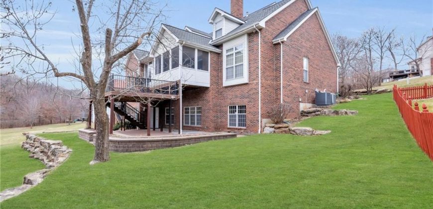 Homes for Sale in Gladstone, MO 64119 | 7605 N Chestnut Avenue