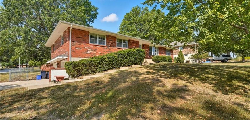 Homes for Sale in Kansas City, MO 64118 | 7802 N Wayne Avenue
