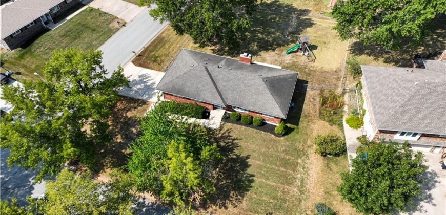 Homes for Sale in Kansas City, MO 64118 | 7802 N Wayne Avenue