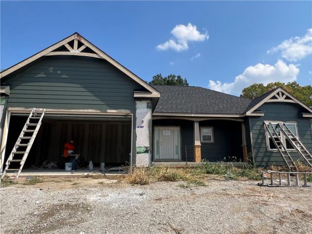 Homes for Sale in Kearney, MO 64060 | 2305  LARKSPUR Lane
