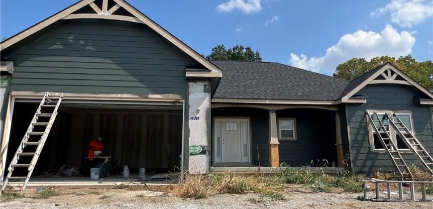 Homes for Sale in Kearney, MO 64060 | 2305  LARKSPUR Lane