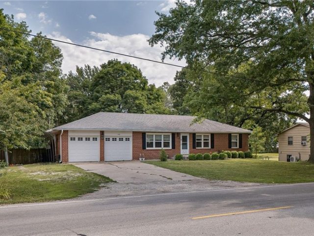 Homes for Sale in Liberty, MO 64068 | 1106  Nashua Road