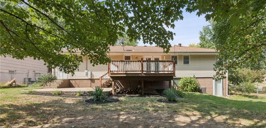 Homes for Sale in Gladstone, MO 64118 | 7515 N Wayne Avenue