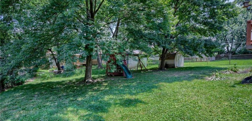 Homes for Sale in Gladstone, MO 64118 | 7515 N Wayne Avenue